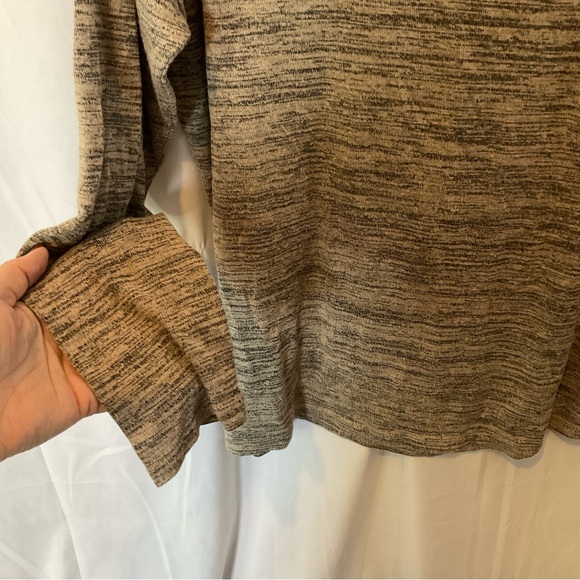 Loramendi Women’s Long Sleeve Heathered Oatmeal color with Black lace trim XL - Picture 7 of 16